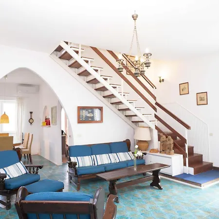 Villa Vintage A 100m Dal Mare, Relax A Terracina