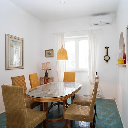 Vintage A 100m Dal Mare, Relax A Villa